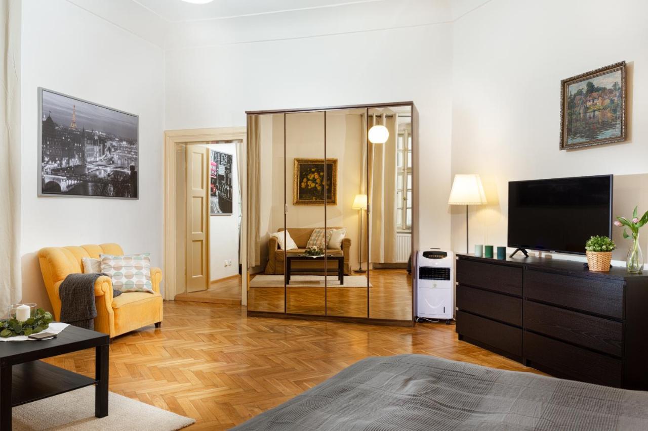 Classy Apartments Charles Bridge Prague Ngoại thất bức ảnh